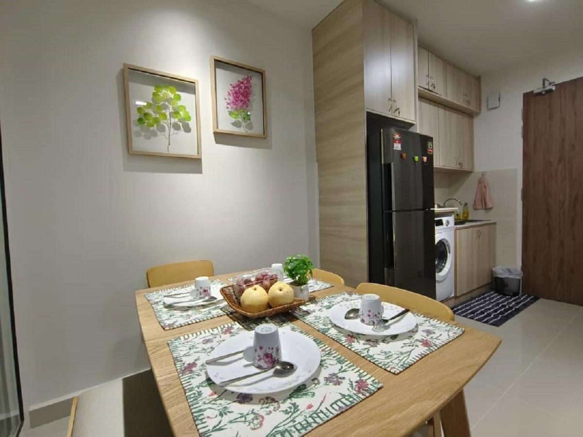 Relaxing Suite @Suzana The Shore Kota Kinabalu Esterno foto